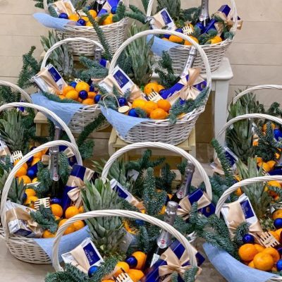 Корзина со сладостями "Новогодний Корпоратив" 